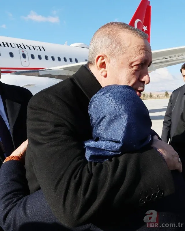 Konya’da Başkan Erdoğan coşkusu! Toplu açılış töreninde dikkat çeken pankart! 6’lı masaya gönderme