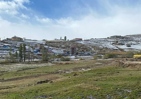 Son dakika: Ardahan’da yoğun kar ve tipi!
