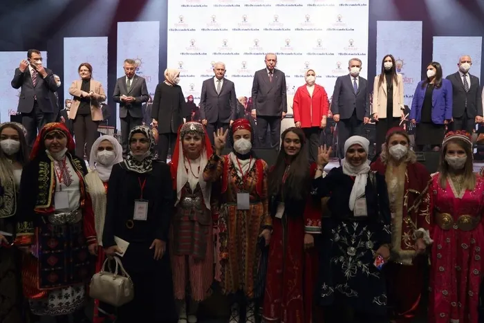 Son dakika: Başkan Erdoğan: Sömürüye boyun eğmek yok