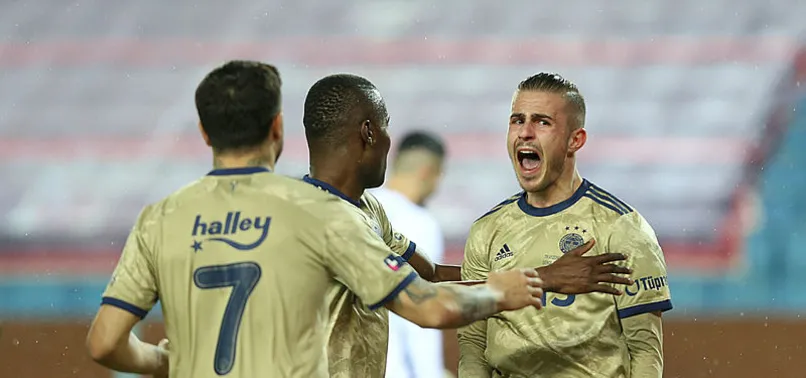 Kara bulutları dağıtan galibiyet! Trabzonspor 0-1 Fenerbahçe (MAÇ SONUCU ÖZET)