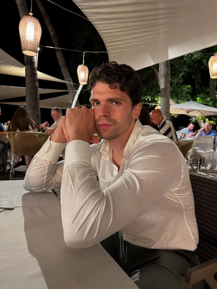 once-namaz-sonra-aile-ziyareti-milli-yildiz-tarik-biberovicten-samimi-bayram-mesaji-1773986891045.jpg "Önce namaz, sonra aile ziyareti" Milli yıldız Tarık Biberovic’ten samimi bayram mesajı - 6