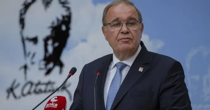 Son dakika: AK Parti’den Başkan Erdoğan’ı hedef alan CHP’li Faik Öztrak’a sert tepki: Akıl ve izan bunları tamamen terk etti