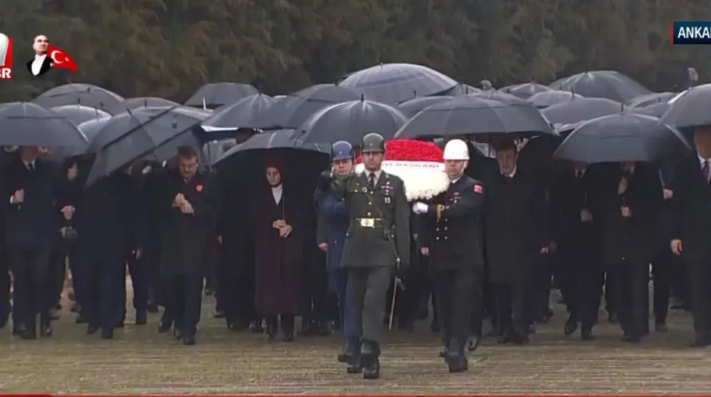 Devlet Erkanı Anıtkabir'de!