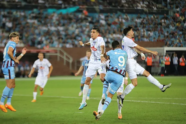 Fırtına yara aldı! Trabzonspor 2-3 Çaykur Rizespor MAÇ SONUCU