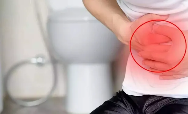 Kabızlık sorununu kökünden çözen doğal karışım: Yoğurdun içine bir kaşık ekleyin!