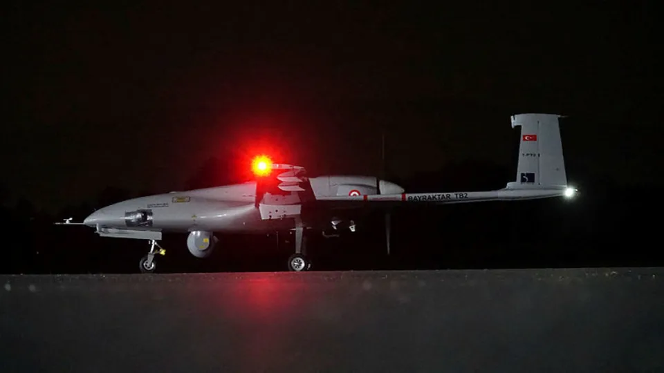 Türkiye'nin havadaki silahlı gözü Bayraktar TB2 ilk kez böyle görüntülendi! İşte yenilenmiş son hali