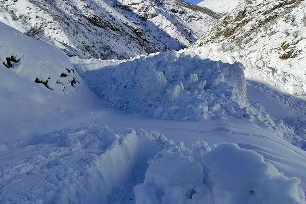 meteorolojiden-son-dakika-hava-durumu-aciklamasi-cig-tehlikesi-uyarisi-22-ocak-2021-hava-durumu-1611286492303.jpeg Meteoroloji'den son dakika hava durumu açıklaması! Çığ tehlikesi uyarısı | 22 Ocak 2021 hava durumu - 9