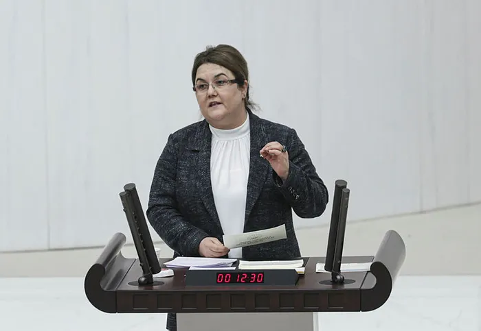 Son dakika: Sağlık, Çevre, Aile ve Çalışma bakanlıklarının 2022 yılı bütçeleri TBMM Genel Kurulunda kabul edildi - 5