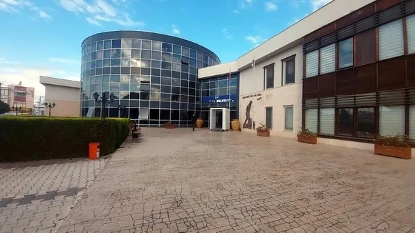 Son dakika: CHP’li Menemen Belediye Başkanı Serdar Aksoy görevden uzaklaştırıldı