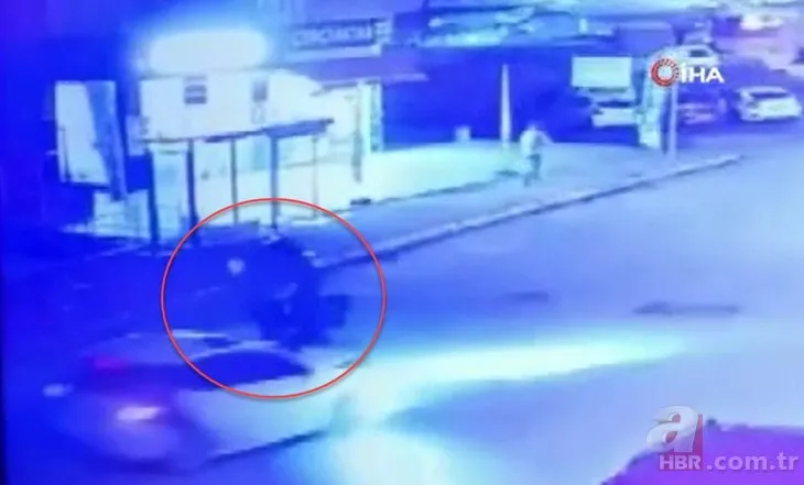 Maltepe'de otomobil ile motosiklet kafa kafaya çarpıştı: 1 yaralı - Kaza anı güvenlik kamerasına yansıdı