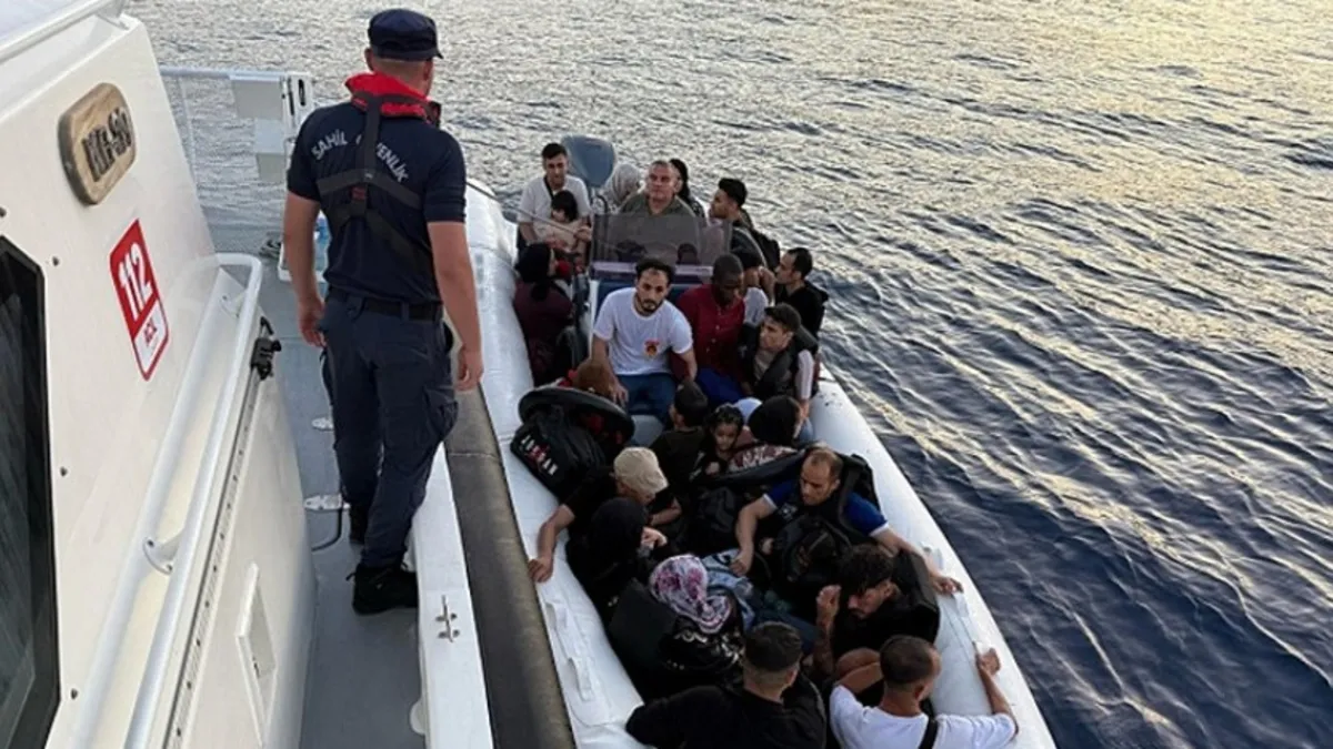 Dikili ve Menderes açıklarında düzensiz göçmenler yakalandı