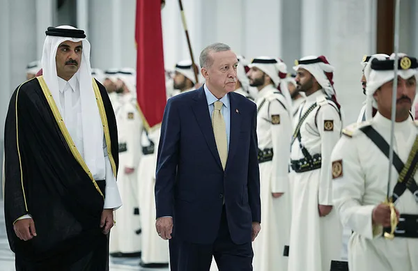 Başkan Recep Tayyip Erdoğan’dan Katar’da diplomasi zirvesi! 12 kritik anlaşma imzalandı