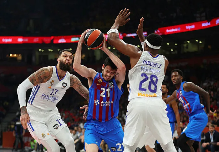 son-dakika-anadolu-efesin-rakibi-real-madrid-oldu-1652994844737.jpg Son dakika: Anadolu Efes'in rakibi Real Madrid oldu - 1