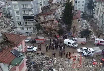 Hatay’da 6,4’lük deprem | Enkaz alanı günün ilk ışıklarıyla havadan görüntülendi