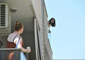 Balkona çıkınca hayatının şokunu yaşadı!