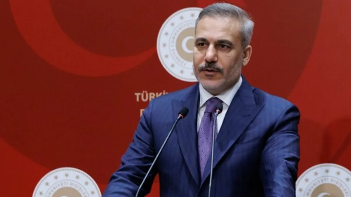 Bakan Fidan'dan "savaş" diplomasisi! Arakçi ile görüştü