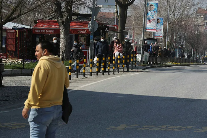 Kırmızı liste yer alan Edirnelilere uyarı! Vali Ekrem Canalp: İki ay hayırsız evlat olun