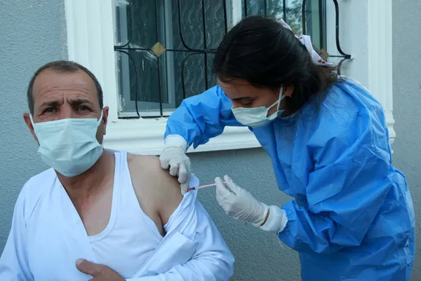 Dikkat çeken araştırma sonucu! İşte aşı olan ile olmayan arasındaki büyük fark - 1