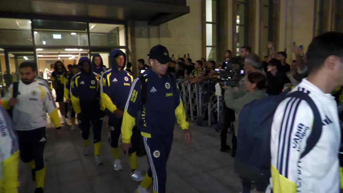 Fenerbahçe’nin Rizespor kadrosu belli oldu! Mert Hakan Yandaş kadroya döndü