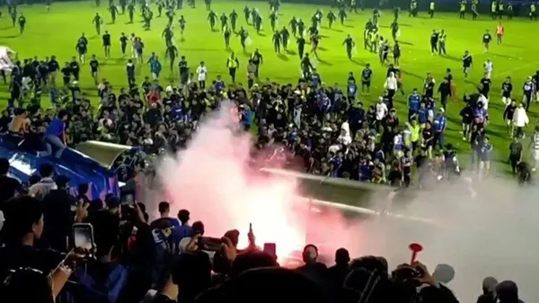 Endonezya'daki futbol faciası! FIFA olaya el koydu! Flaş karar - 4