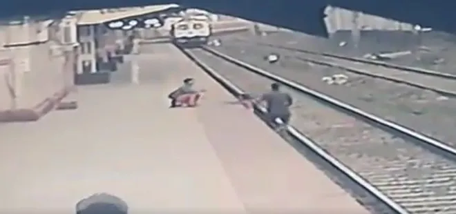 Yürekler ağza geldi! Raylardaki çocuğu görür görmez...