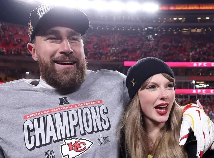 ABD’li pop yıldız Taylor Swift basketbolcu sevgilisiyle nişanlandı