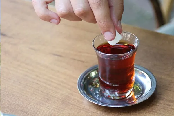 Yükselen vaka sayıları sonrası dikkat çeken uyarı: Çay ikramlarını iptal edelim - 2