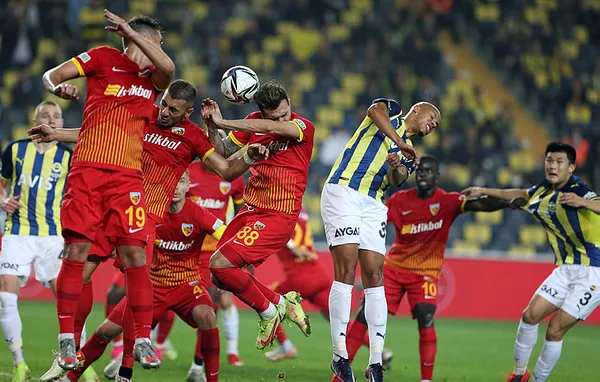 fenerbahce-2-kayserispor-2-mac-sonucu-fenerbahce-1-puani-son-saniyede-kurtardi-1636308970224.jpg Fenerbahçe: 2 - Kayserispor: 2 MAÇ SONUCU | Fenerbahçe 1 puanı son saniyede kurtardı