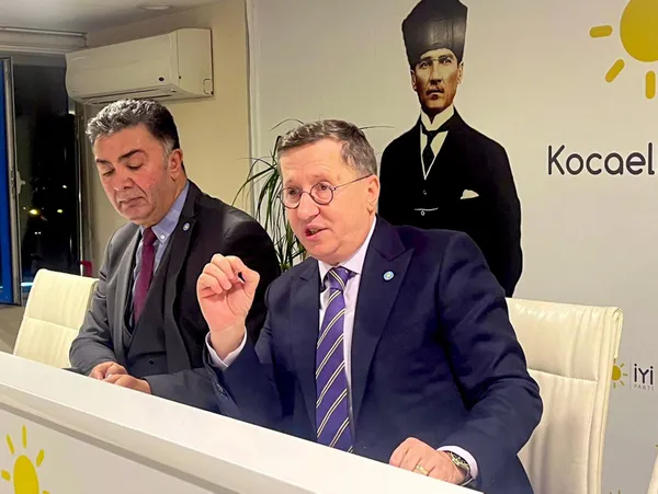 Sözde gazeteci Erk Acaer Taksim üzerinden kin ve nefret kustu! İYİ Partili Lütfü Türkkan’dan skandal paylaşıma destek