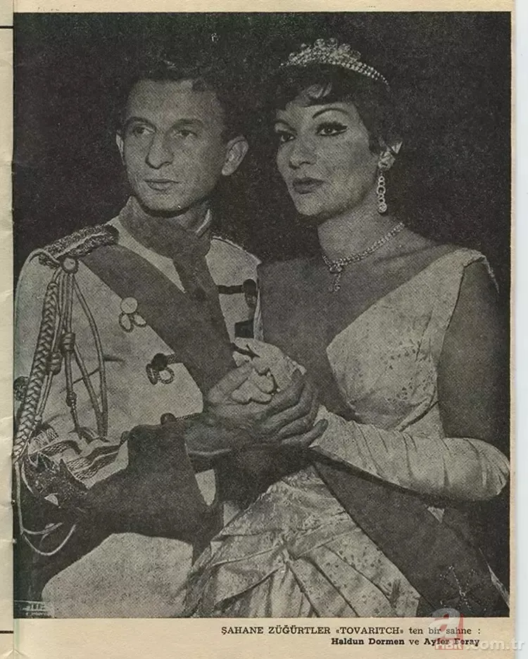 Futbol sahalarından sahnelere: Hollywood'u bıraktı ömrünü Türk tiyatrosuna adadı 9