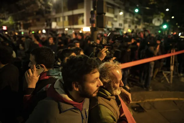 Arjantin’de Cumhurbaşkanı Yardımcısı Kirchner’a canlı yayında suikast girişimi! Son anda kurtuldu