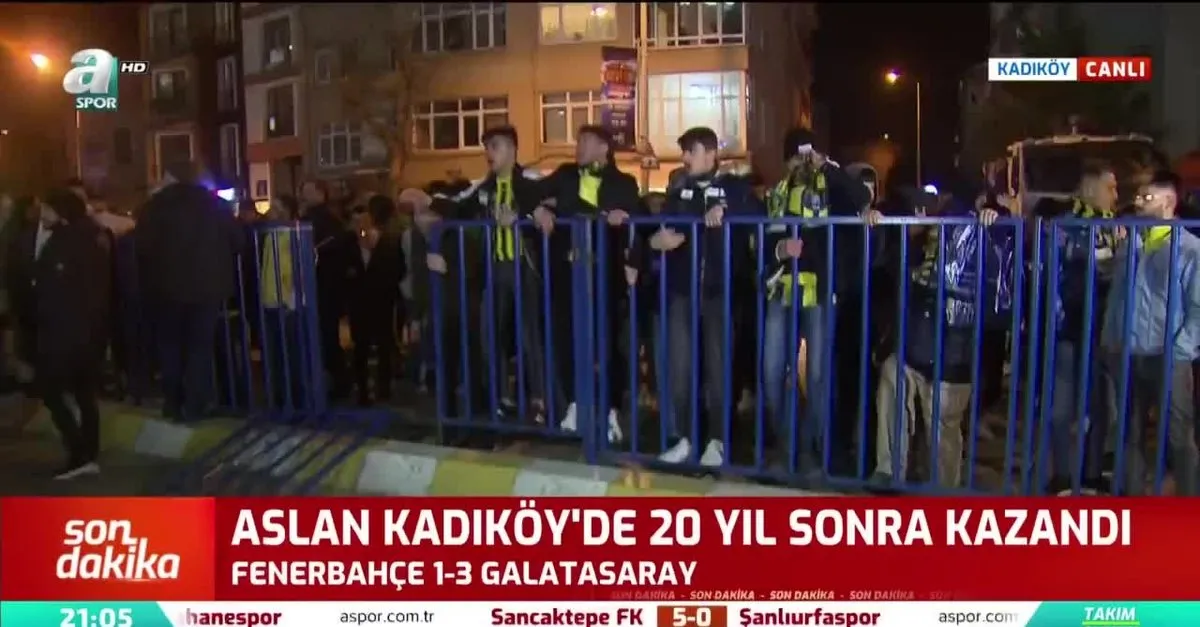 Fenerbahce Galatasaray Derbisi Sonrasi Taraftar Cileden Cikti Ali Koc Ve Ersun Yanal A Istifa Cagrisi Ahaber Video Izle