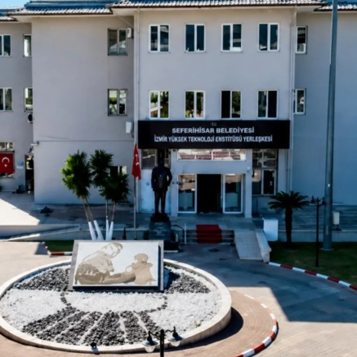 Seferihisar yolsuzluk soruşturması Güzelbahçe’ye genişliyor: Nermin Günay gözaltına alındı, gözaltı sayısı 8’e yükseldi