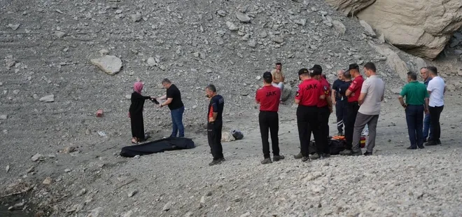 Serinlemek için girdiği baraj gölünde boğulan çocuk hayatını kaybetti