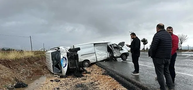 Adıyaman’da feci kaza! İki minibüs çarpıştı: Yaralılar var