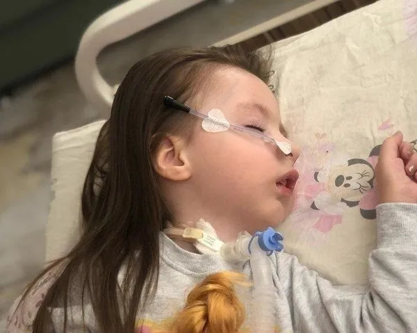 sma-hastasi-sare-ulucay-icin-yatirdigi-para-soke-etti-1650799983410.jpeg SMA hastası Sare Uluçay için yatırdığı para şoke etti! - 7