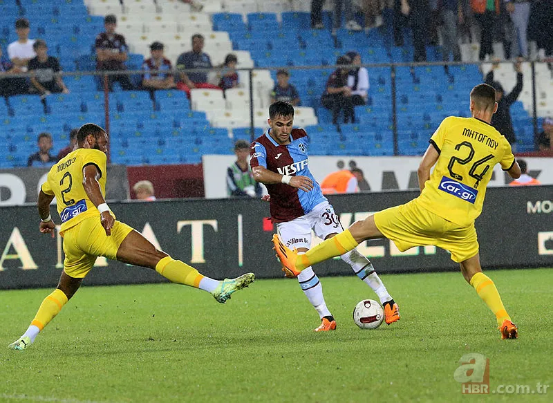 Trabzonspor- AEK maçında Benkovic sakatlandı! Kanlar içinde kaldı… | İşte o anlar... 2