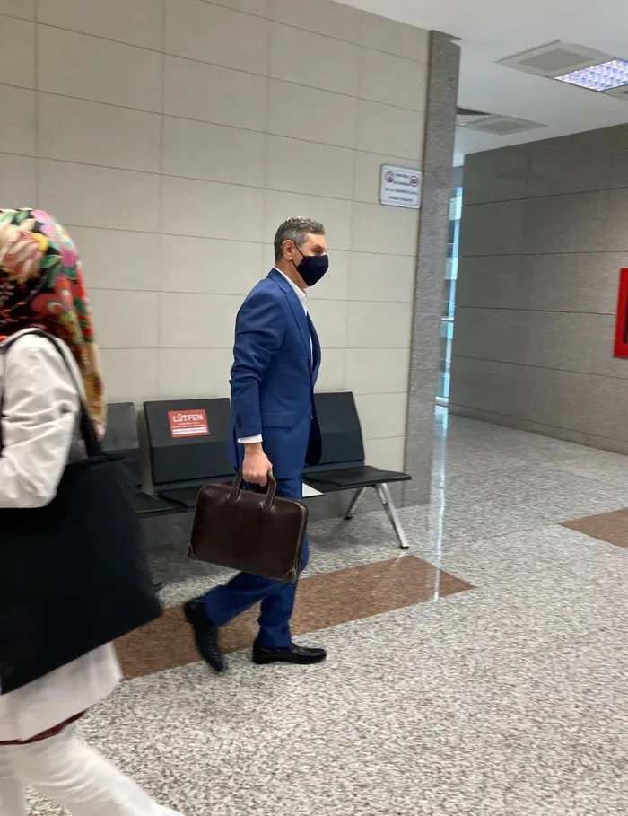 Son dakika: FETÖ firarisi Zekeriya Öz'ün kasası Tayfun Aktaş'a 7,5 yıl hapis - 4