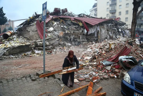 1676022395963.jpg Kahramanmaraş depreminden etkilenen 13,5 milyonluk nüfus onlarca ülkeden daha fazla! Belçika, İsveç ve Avusturya gibi Avrupa ülkeleri de listede - 5