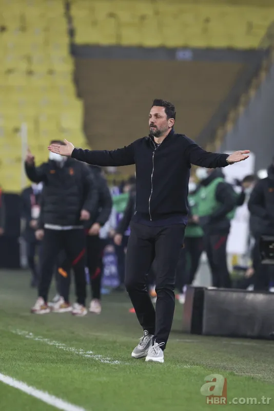 Arda Turan Fenerbahçe-Galatasaray maçı sonrası gözyaşlarına hakim olamadı! İşte o anlar... 19