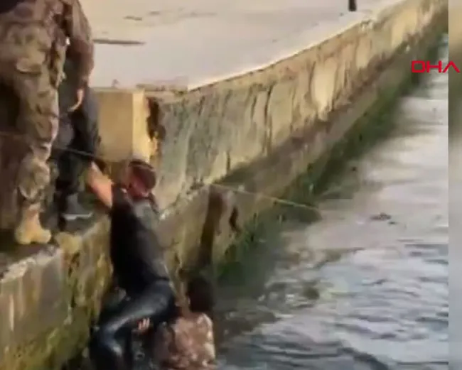 İstanbul’da fotoğraf çeken turist hayatının şokunu yaşadı! Özel Harekat Polisi böyle kurtardı - 6