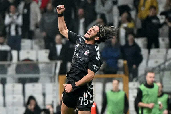 kara-kartal-evinde-dagildi-besiktas-1-2-bodo-glimt-mac-sonucu-1699559579528.jpg Kara Kartal evinde dağıldı! Beşiktaş 1-2 Bodo Glimt (MAÇ SONUCU)