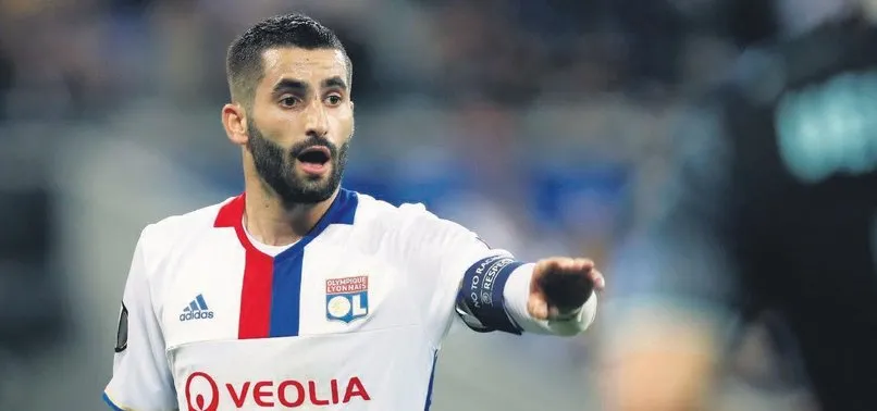 Beşiktaş, Maxime Gonalons'a kancayı taktı!