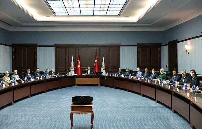 Teğmenlerin kılıçlı yemin krizi! Başkan Erdoğan’dan A Takımı’na talimat: Üzerine gideceğiz