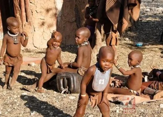 Dünyanın en ilginç kabilesi! Himba kabilesinin kadınları hamile kalmak için... 20