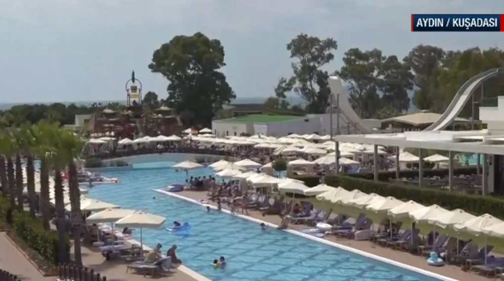Tatilciler rotayı Kuşadası'na çevirdi