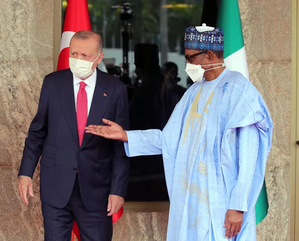 Son dakika: Başkan Erdoğan Nijerya’da! İki ülke arasında 7 anlaşma imzalandı