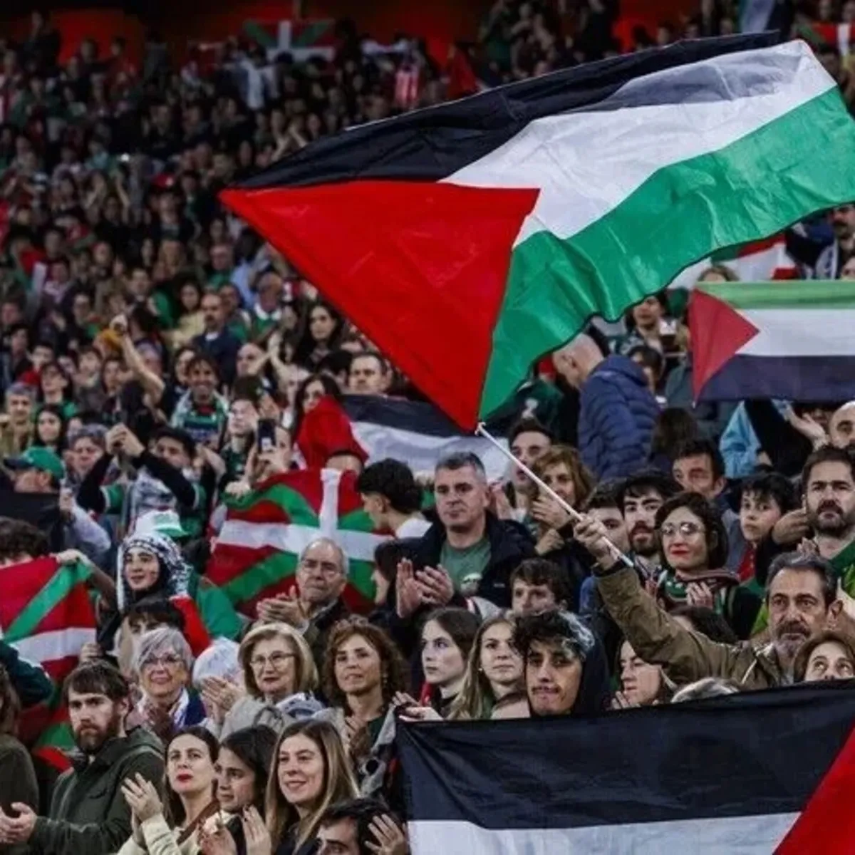 İrlanda Başbakanı Martin'den İsrail Futbol Federasyonu'na tepki