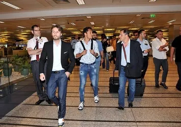 Beşiktaş'ın yeni yıldızı Adriano İstanbul'da