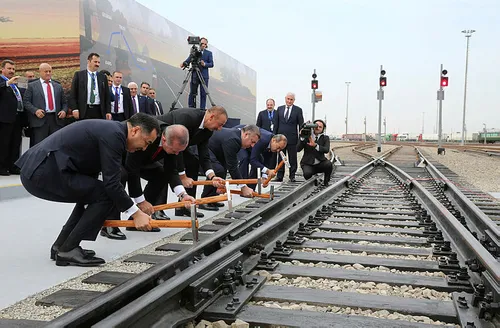 Bakü - Tiflis - Kars demiryolu seferlerine başlandı - 1